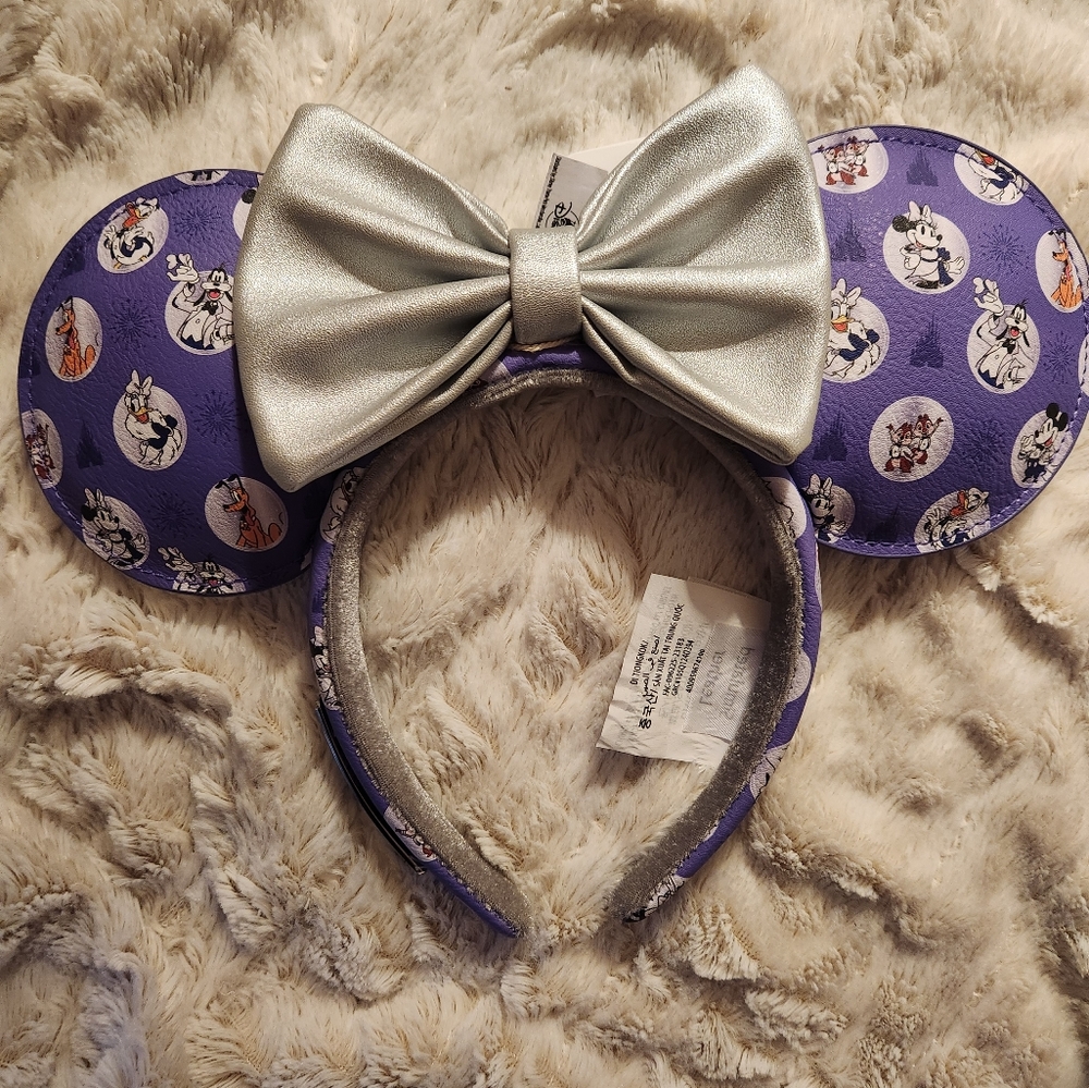 Disney 100 ears - Picture 2 of 3